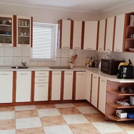 Villa Mama